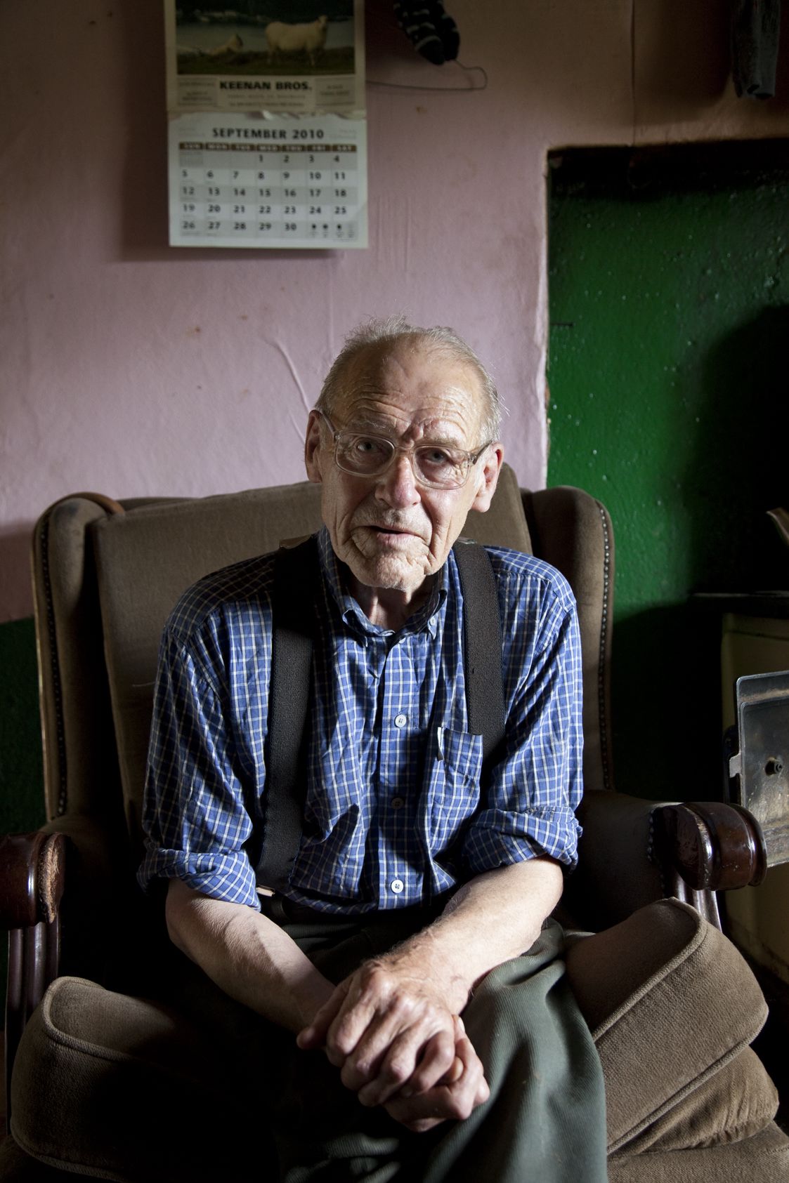 JJ recounts a tale of his father returning home from Moate with a crystal radio set under his arm on the eve of the 1932 Eucharsitic Congree. With an aerial hanging off the clothesline and an earth plugged into the ground, his father was able to tune into Count John McCormack singing the Pan Angelicus ‘the very same as if he was on a telephone.’ By JJ’s time, they had progressed to a Pye, a wet and dry battery radio which they charged up in Moate; young JJ never missed listening in to the Irish Hospitals Sweepstake Draw. Photo: James Fennell.