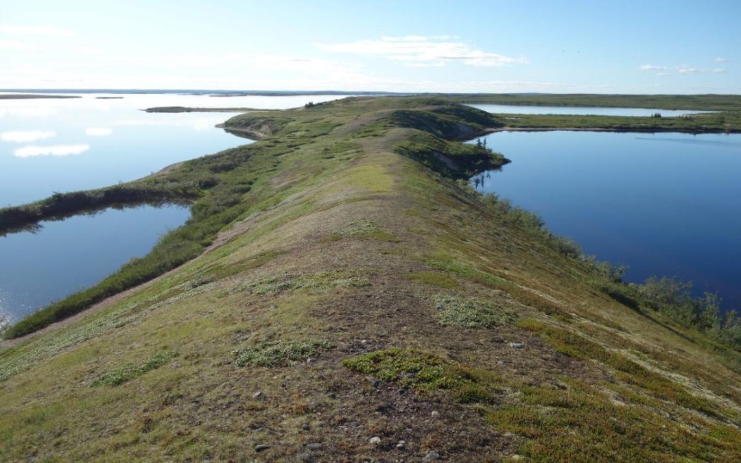 An tSlí Mhór (The Great Way) and the Esker Riada