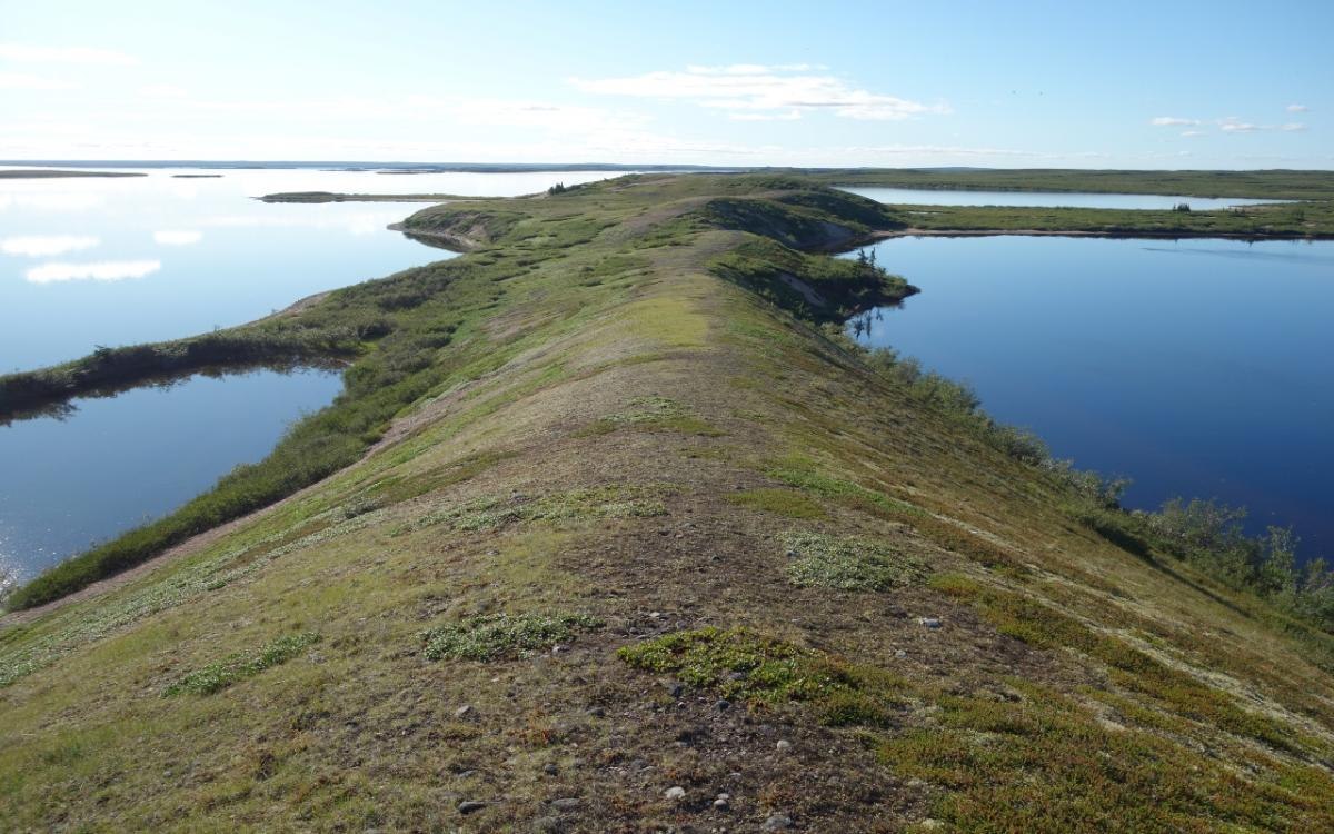 An tSlí Mhór (The Great Way) and the Esker Riada