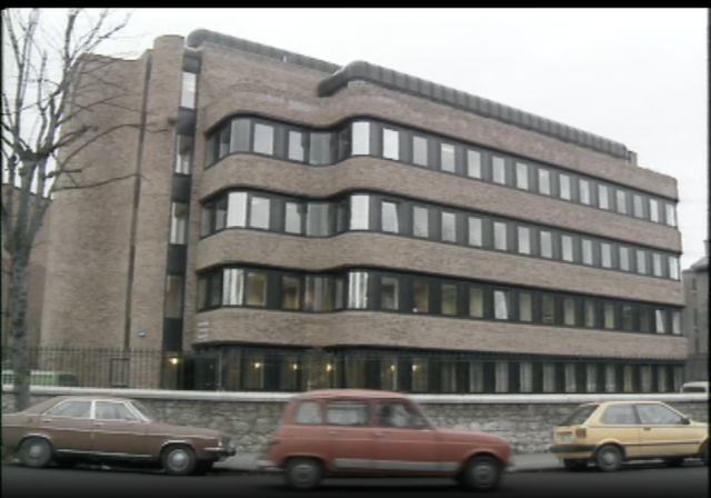 3 Burlington Road with Renault 4